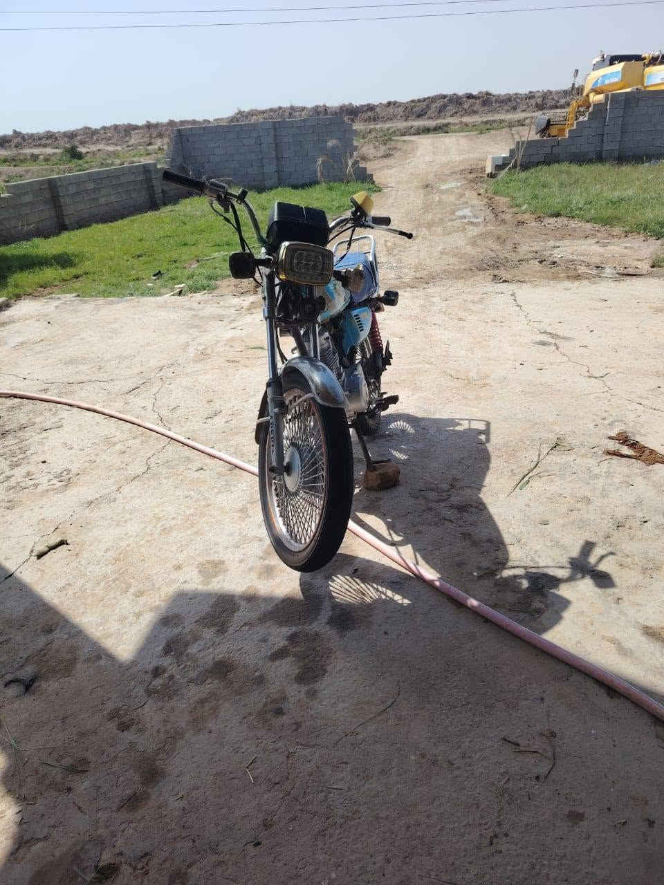 سلام عليكم للبيع دراجه موديل ٢٠١٨ مكان واسط عزيزيه ***********
