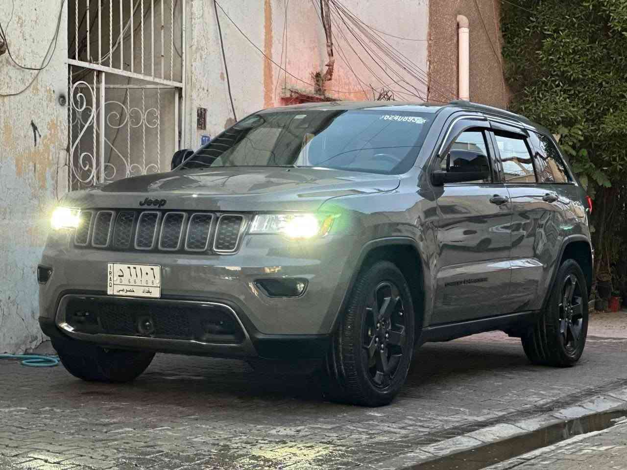 سلام عليكم ورحمة الله وبركاته جيب لاريدوا 
مديل 21وخضيفها بسمي تحويل مباشر بدون لاشواصي
ولا ايرباك بيها جاملغ امامي صبغ فقط ومكانين بارد
سياره خير من الله نص فول يعني شاشه جبيره حساسات رادار كامله سياره مكاني بغداد لاعضميه ***********
صدر جديد تخم تاير ويلكب جديد سياره مابيها اينقص
السعر 237
