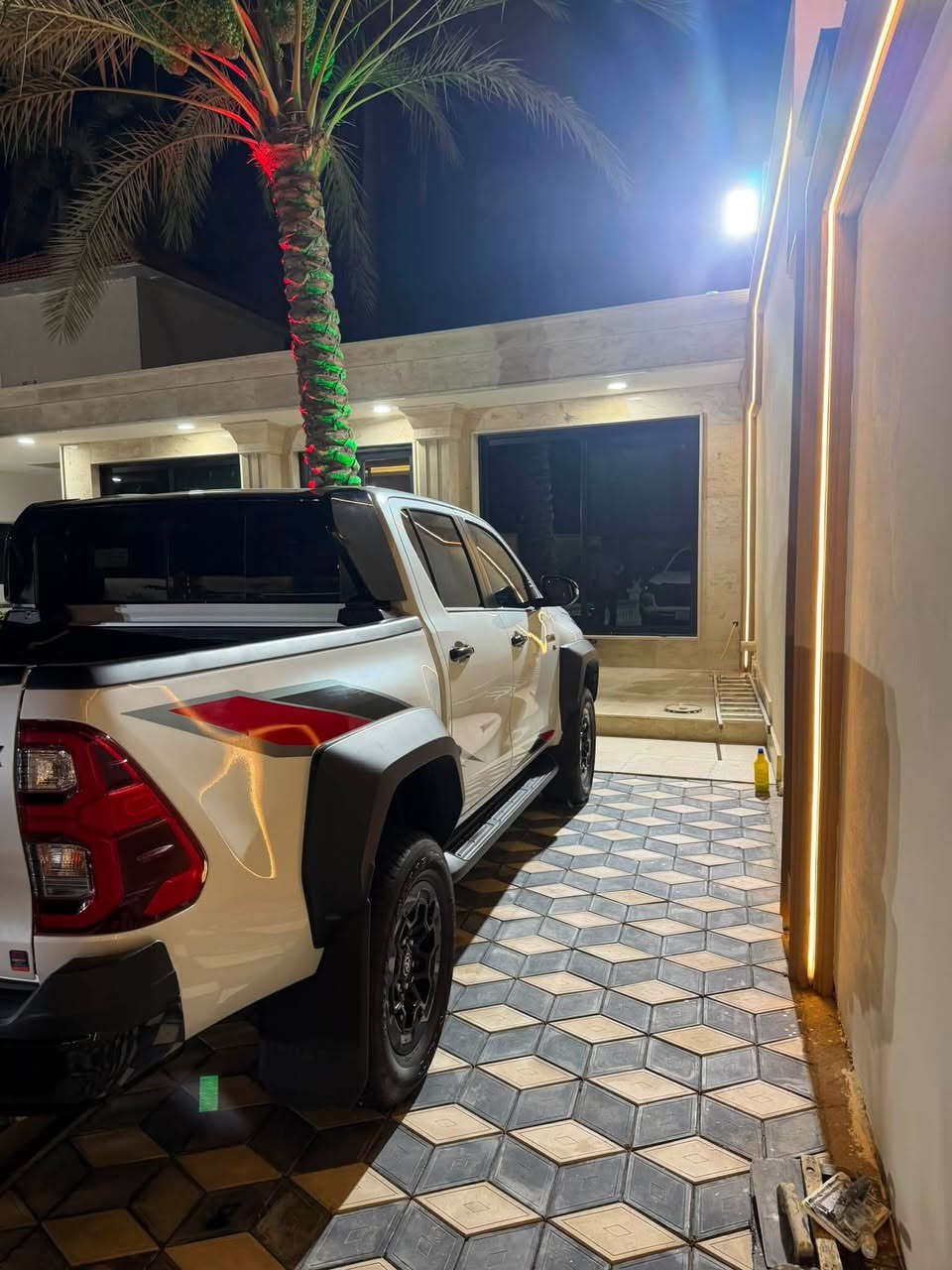 🚘 للبيــــع 🚘
نوع السيارة: GR Sport 

الشركة: ساز - مكفولة كفالة عامة

اللون: ابيض لؤلؤي

الممشى: 12,000 كم فقط 

الحالة: بحالة الوكالة - بعدها على وضع الشركة

الضمان: بيها ضمان شركة ساز 

المكان: بغداد موديل 25

السيارة نظيفة جداً ومكفولة من كلشي 

للاستفسار: [ ***********]

