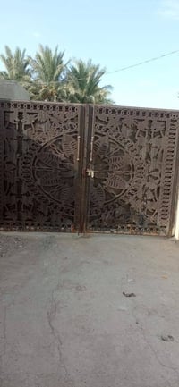 باب • ٣م • مستخدم شوية