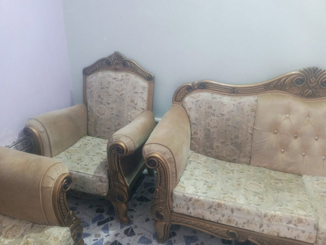 مرحبا تخم زان ملكي منظومة نت وبوري 6متر مرجوحه عش العصفور ماطور مي للبيع ***********

نص مكتوب في الصور:
- Shot on AWESOME A70