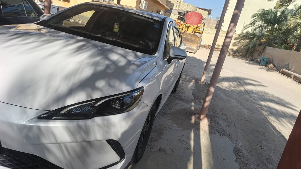 السلام عليكم BYD سيل فايف للبيع السياره باسمي الموصفات المعروفه هاتف ***********

