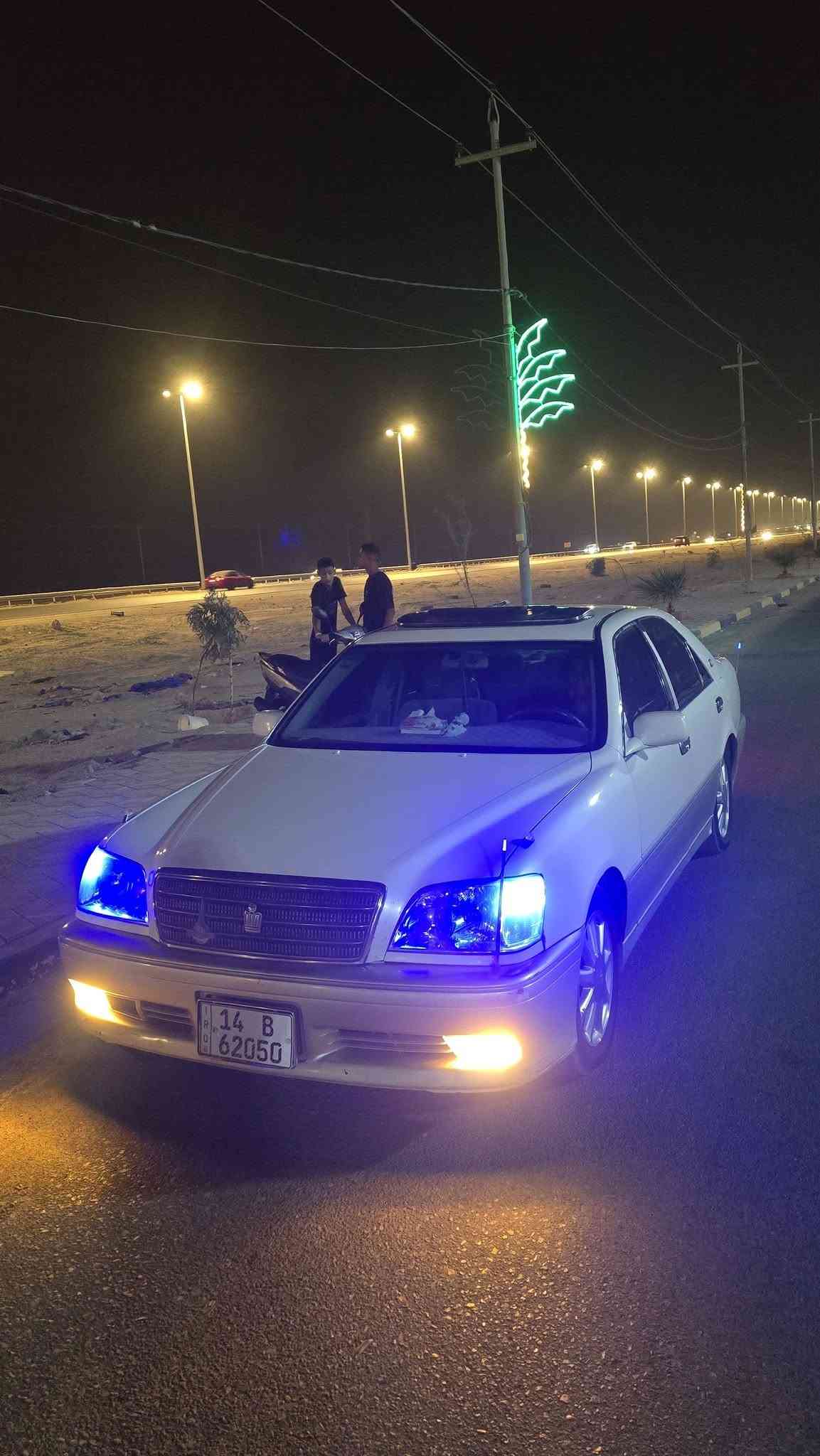 السلام عليكم ملكه موديل 2003 سياره باسمنا ثاني يوم التحول السياره بيها ثلاث قطع تبديل بيبان شاملق امامي سياره 75 شاصيها ثلاث دقم كريستال السياره كشنات كهربائيه اثنين كدام مرايات كهربائي تبريد ثلاجه الديفور الكبير حداديه جديده طائرات جدد سعر 135 وبيها مجال رقم بصره رقم الهاتف *********** اخوان المو شراي لا يتعبني انا رجال اريد ابيع
