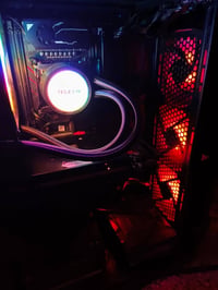 🔥 تجميعة Gaming X99 RGB للبيع 🔥  📍 الموقع: بغداد – مدينة الصدر  💰 السع...