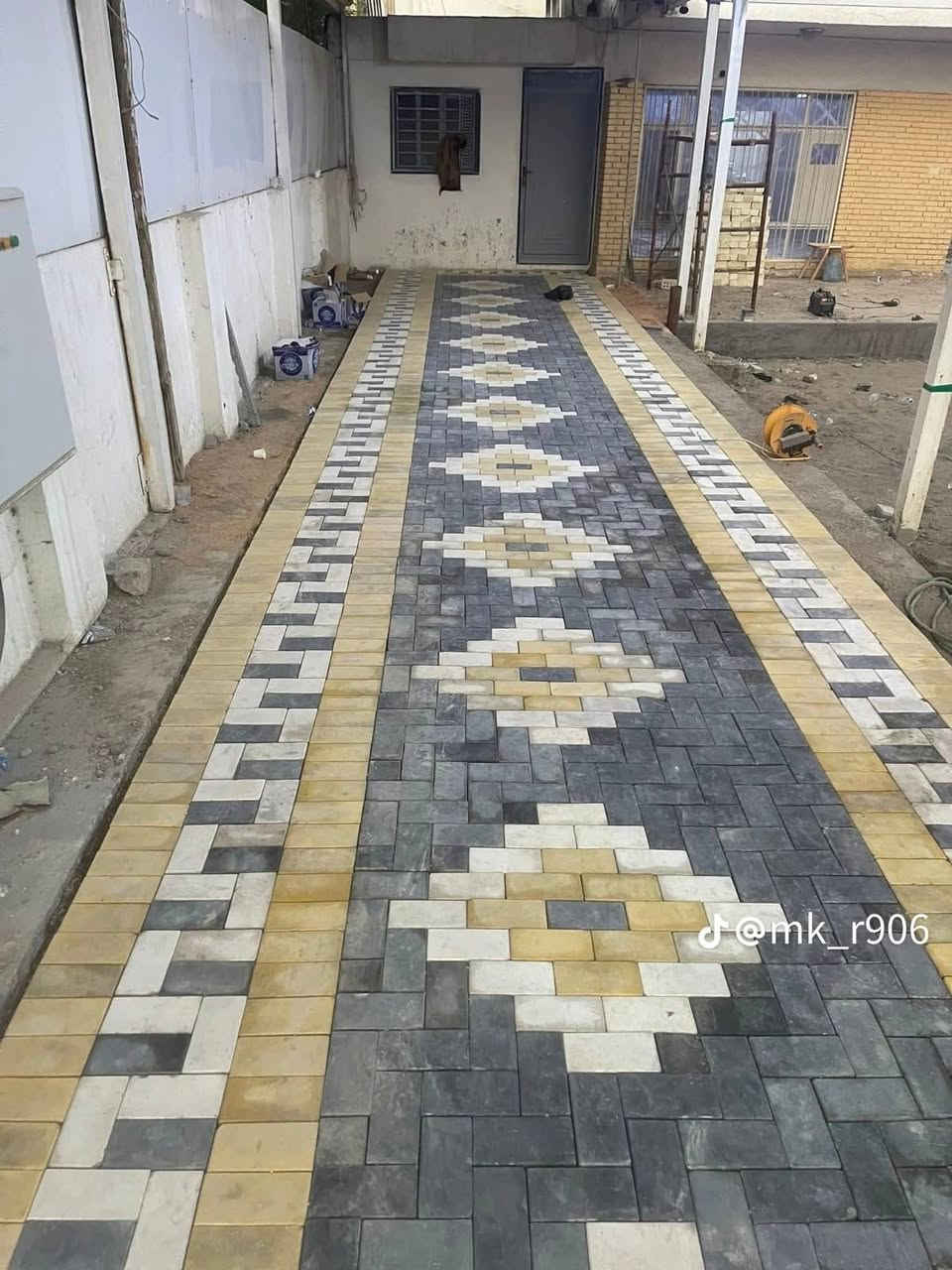 🔥 سلام عليكم 🔥
🏗️ تنفيذ جميع أعمال المقرنص والتشطيبات الحديثة بأعلى دقة وإتقان
🪓 عمل مقرنص
⚒️ عمل كابات
🔨 عمل أرصفة
🚧 عمل ساقيات
📎 عمل مرمر
🔩 عمل بورسلين
🧱 عمل كاشي
⚔️ عمل كربستون
🎨 عمل نقشات وديكورات حديثة
✅ السرعة في الإنجاز
✅ الدقة في العمل
✅ أسعار مناسبة
✅ كادر متخصص وخبرة مميزة
📍 نعمل في بغداد وجميع المحافظات 🇮🇶
📞 للحجز والاستفسار:
***********
