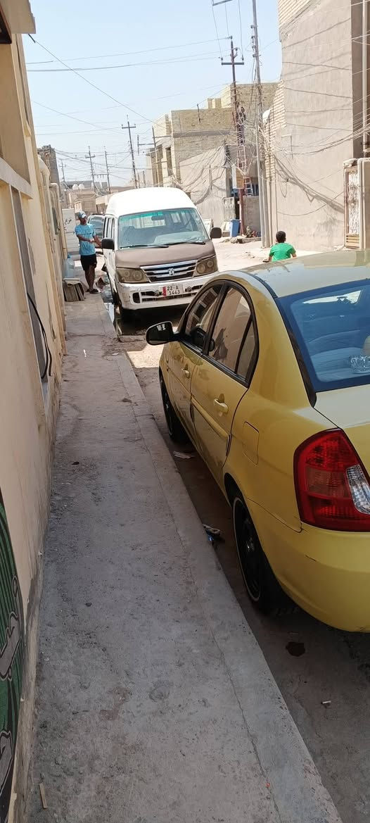 سلام عليكم  اكسنت  البيع  موديل ٢٠١١ خليجي سياره  جاهزه تخم تاير كير  محرك   تبريد خير من الله   سيارة بيه طخطخات مثل ما وضح بل صور   سعر 80$ورقه بيه مجال  رقم هاتف ***********
