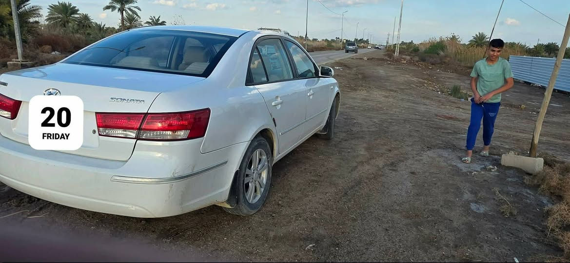 سوناتا موديل ٢٠٠٩ خليجي هزه وسنويه جدد باسمي مكفوله حتى الدعاميات  محرك كير جدد صدر جديد تخم تاير جديد كهربائات فول على وضع الشركه رايده ١١٥ هذا رقمي ***********

نص مكتوب في الصور:
- 20 FRIDAY