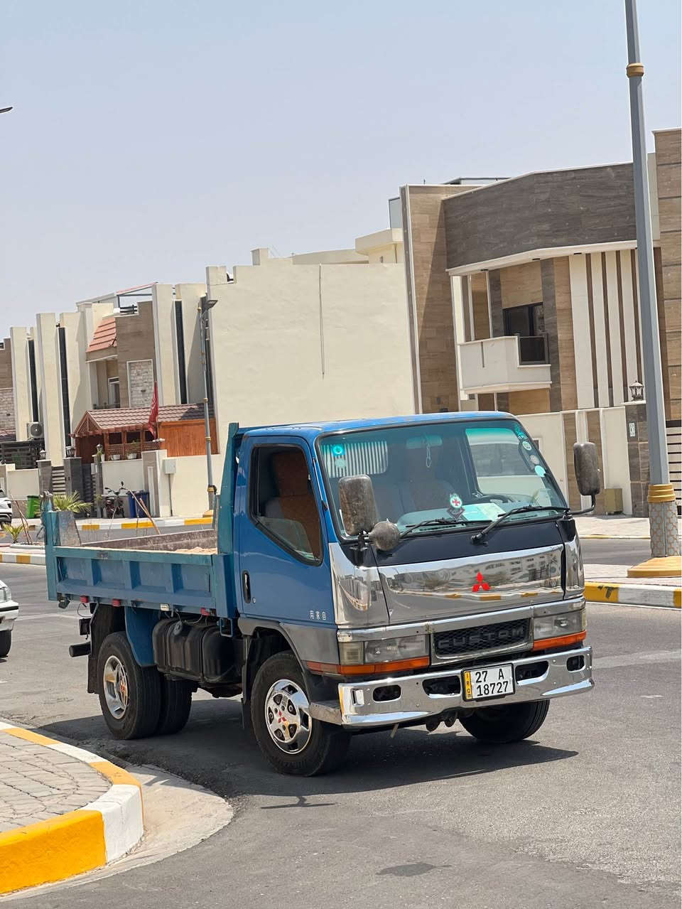 كنتر بزون موديل 1995 مكانه البصرة الرقم الانكليزي الجديد سيارة مكفولةنظافة فولللاستفسار على الرقم *********** شريحة فقط البصرة, العراق
