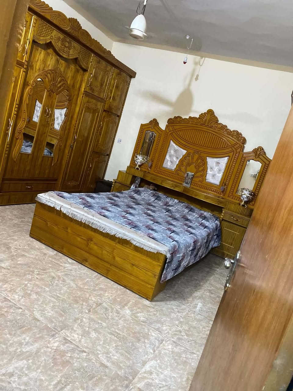 الدار للبيع سند ٢٥
المساحة 110متر
السعر 77 مليون 
***********
