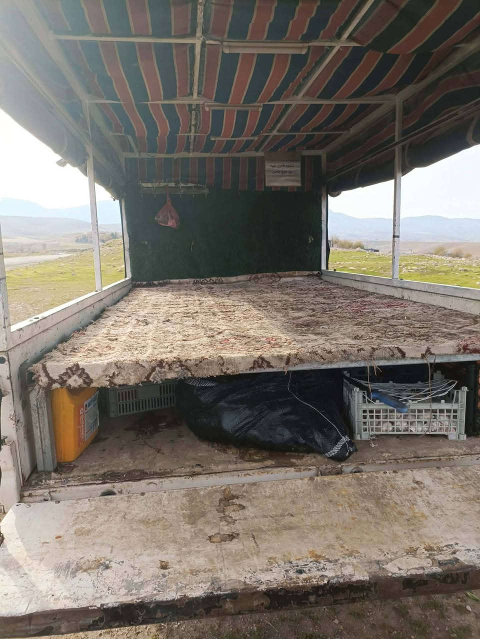 چەمچەو کەپرو مێزی بەقاڵی بۆفرۆشتن خێمەی هاوینەو زستانەی لەگەڵە شتێکی تۆکمەو چاک و تندوتۆڵ دروست کراوە  بۆ کیای 2700 و 3000 ئەبێ
شوێن /شارەزوور + هەڵەبجەی تازە
ژ.م *********** یان ***********
