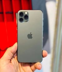 آيفون ١١ برو ماكس • ٦٤ • بطارية ٨٢٪