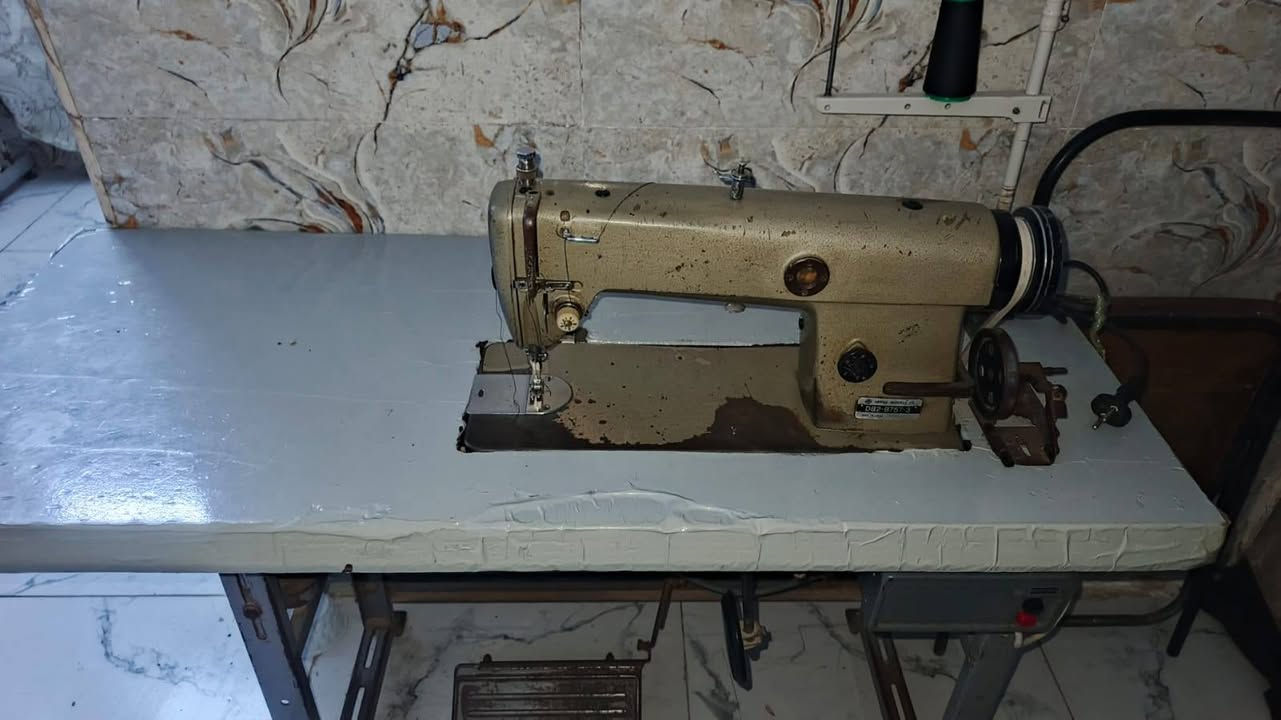 مكينه برذر الاصليه ماطور  جديد خياطها كلش ونظيف ماتكطع ابدحلو سعرها ١٩٠ بي مجال الاستفسار  ***********
