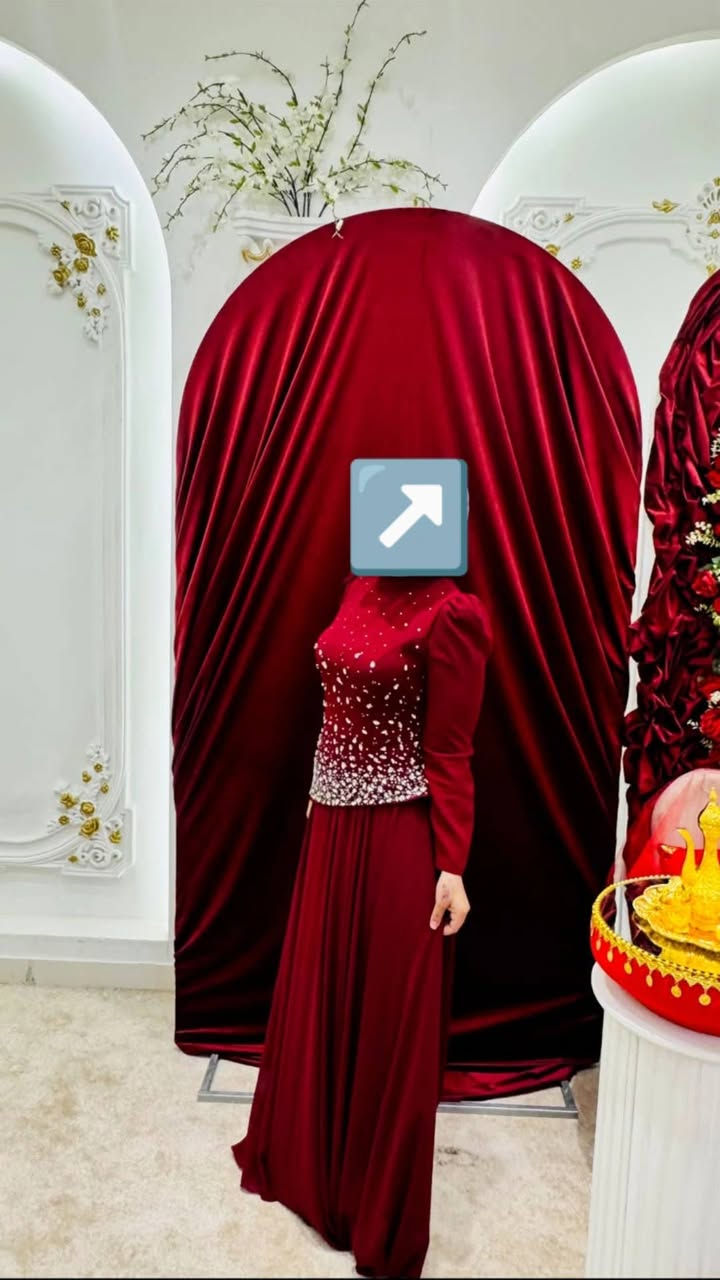 فستان محجبات فخم فخم نزاكي لبسته مره وحده قياس ٤٤مشتريته ب١٢٥وبي مجال جماله بحقيقه خيال
لي تحب تحجزه ***********
بس إني بيه سوله اشتري البس مره وحده وابيعه 😁😁
