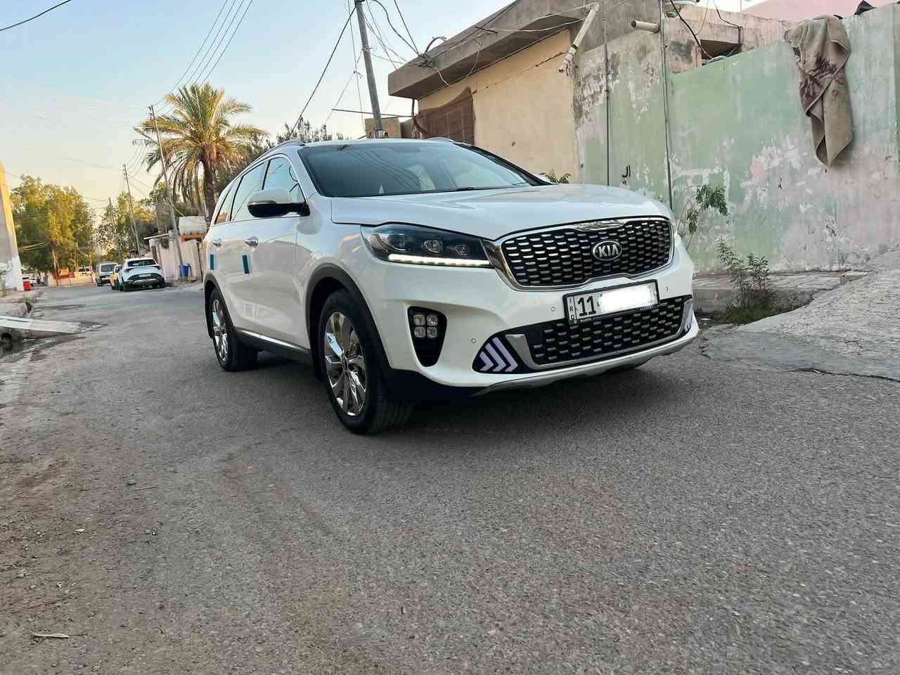 كيا سورنتو خليجي
رقم بغداد مشروع وطني
موديل ٢٠١٩ شكل ال٢٠ 
دبل شباك شكل الجديد 
لون ابيض 
٦ سلندر ٧ راكب 
فوووووول مواصفات بدون فتحة 
بصمتين: تشغيل وتقفيل 
بردات خلفية اصلية 
الباب الخلفي كهربا
هند بريك بصمة 
نظام ايكو ادرايف 
كشنات جلد اصلي لونين
كشنات ٢ كهرباء
شاشة كبيرة اندرويد 
جي : بي: اس : خرائط طرق 
كامرة دوارة اصلية 
حساس امامي وخلفي 
مري شفط مع القفل 
تحكم استيرن فول 
حاكية : ابلوتوث: اوكس 
كيجات السرعة زئبقية 
شاشة الدشبول الكترونية 
نظام ايكو درايف 
نظام سبورت ورياضي وعادي 
تبريد ابيانو لمس 
تبريد ٣ قطع ثلج 
مانع انزلاق وانحدار 
اضواء ترحيب بليدات 
علامة سورنتو بلدوسة 
لد امامي وخلفي 
لايت زنون اصلي 
اشاير بلمري 
يدات نيكل اصلي 
ويل اكروم ١٩
تخم تاير جديد لك 
ماشية ٦٠ الف اصلي من زيرو عدنة
لايت اسود ٥ عدسات 
كير ومكينة وصدر وحدادية وتبريد كفالة عامة 
بدون ضربة وتبديل واسخوط وبارد ورصعات وصبغ مكفولة كفالة عامة
سيارة جديدة ومال بيت مابية اي نقص 
كتلوكات الشركة موجودات// البصمة الثانية ممستخدمة// 
الرقم الدولي الجديد / هزة جديدة / سنوية جديدة بسمي 
سيارة جديدة برغي ممفتوح بية
السعر ٢٢٨$
***********
