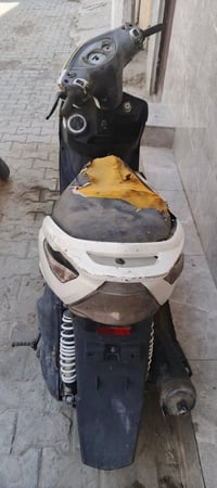 دراجة+سلف+هندر+تأيرات+وبطارية+جدد+كهربائيات+شغالة+كيج+بانزين+وقفل+جنطة...