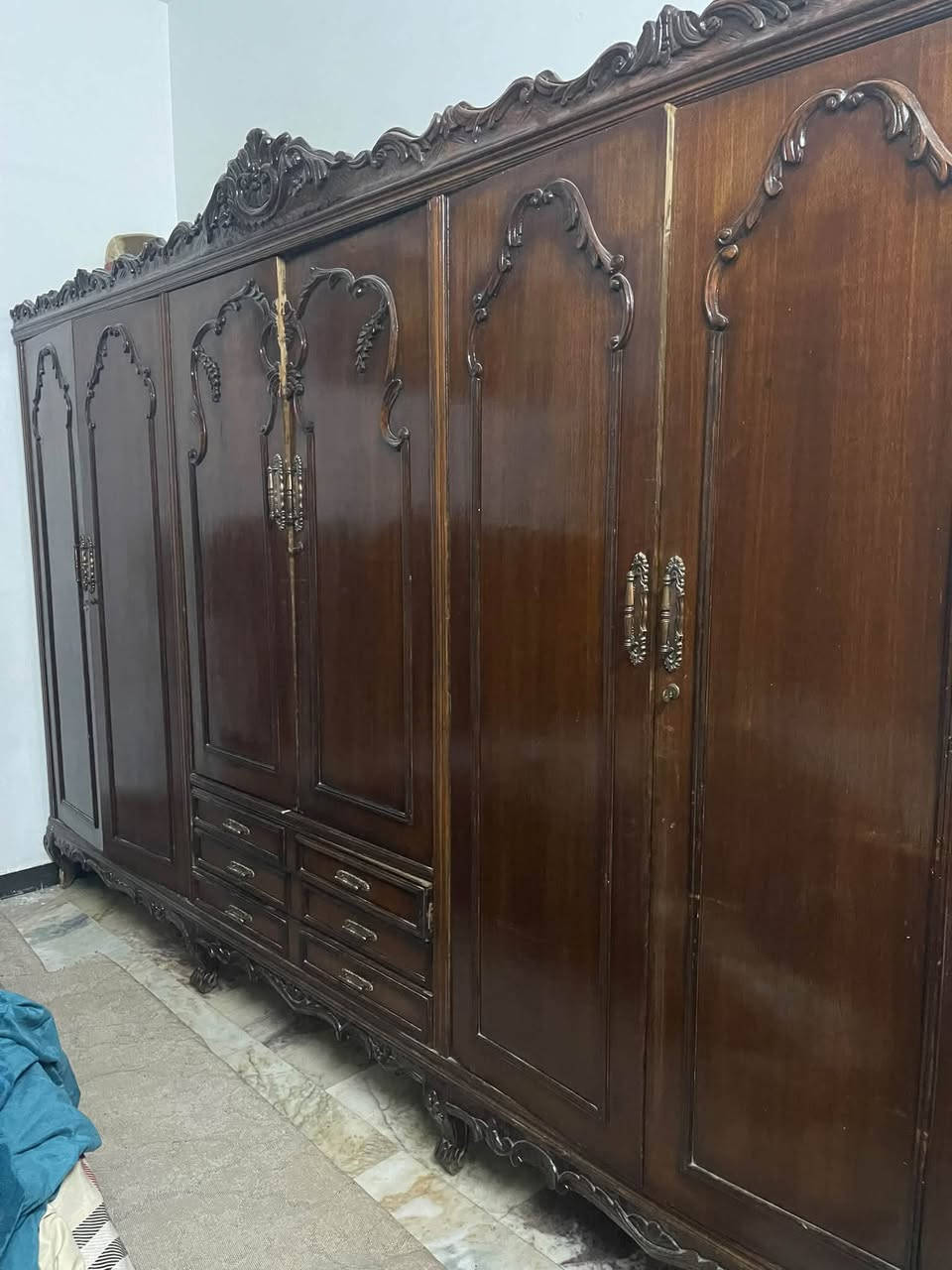 غرفة انتيكة • ٧ قطع • نظيفة ١٠٠/١٠٠