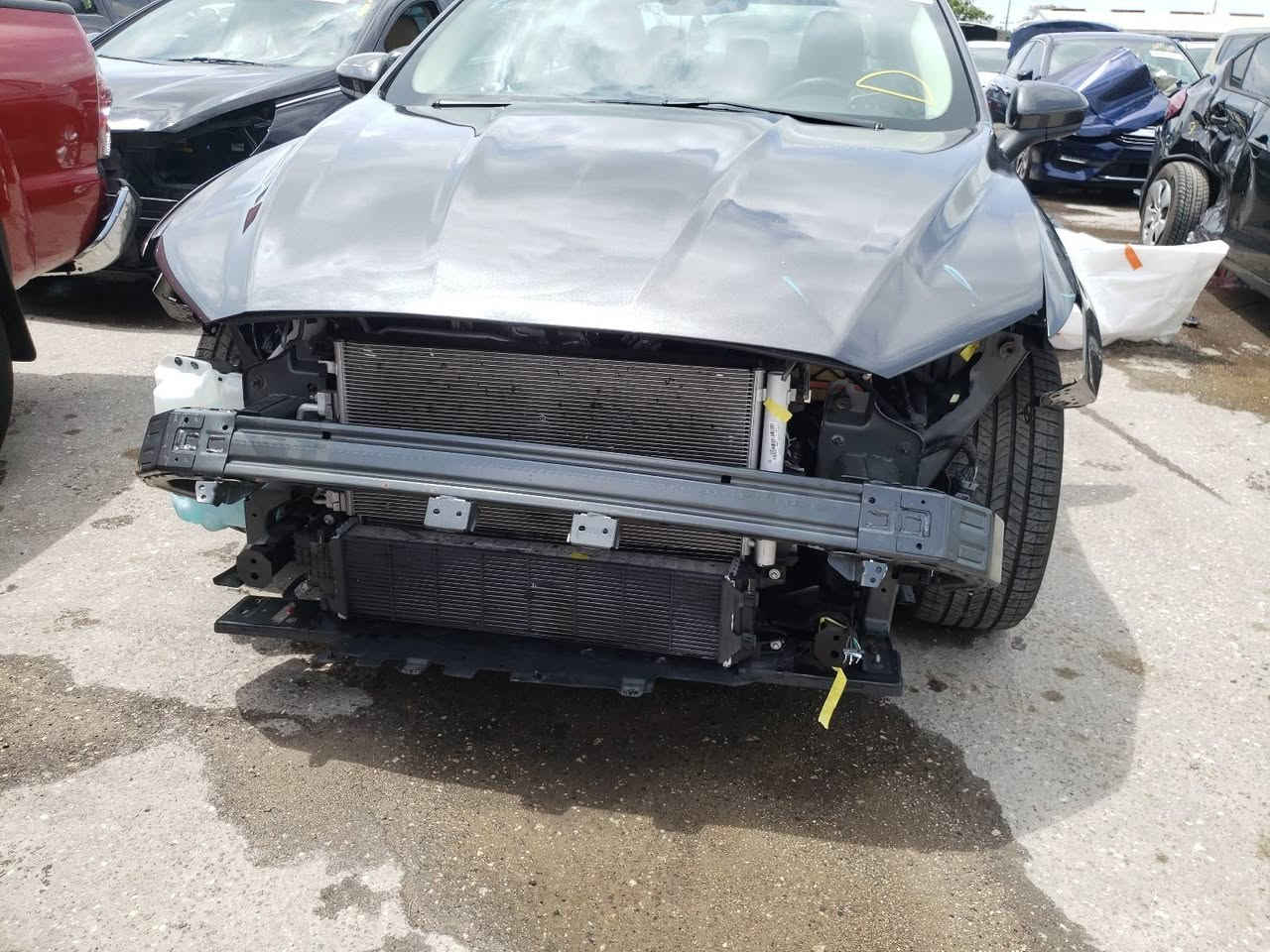 فيوجن 19 محرك 1.5T فئة se
كلين مابيها اي ضرر لا بأمريكا ولا بالعراق كفالة عامة من كلشي 
الصور موجودة واتكفلك كلشي من الدعامية للدعامية 
عداد المسافة 182 الف وقابل للزيادة 
اي نقص بفضل الله مابيها نهائي 
رقمها سليمانية بأسمي سنوية شهر 12 تنتهي وتجدد 
تخم تاير ياباني شرط  السعر ( 135 ورقة )وبيها مجال 
مكاني الانبار ( فلوجة / كرمة ) متواجد 
*********** واتساب او اتصال
