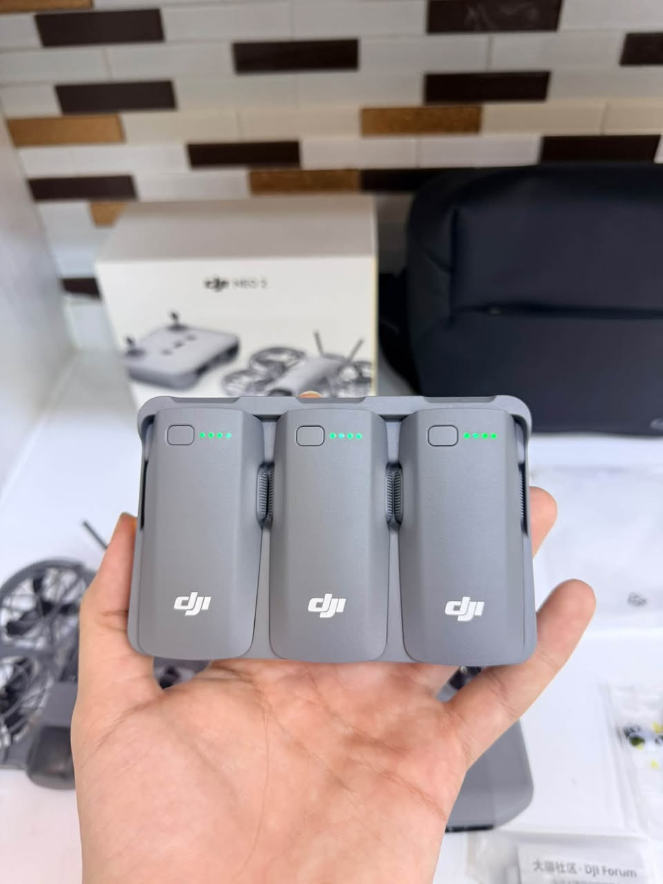 درۆنی (dji neo 2) کەپس تەنها تێست کراوە هەموو پارچەکانی لەگەڵدایە + جانتای ئۆڕجیناڵ (dji) (٩٠٠،٠٠٠) نۆسەد هەزار کێ ویستی نامە بنێرێت(***********)
