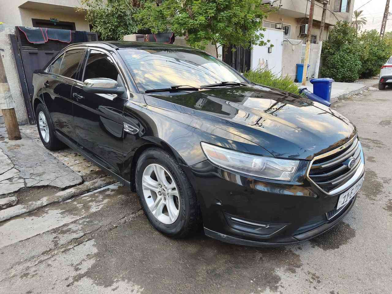 فورد تورس  2015امريكي 
حادثها امامي 3 قطع تبديل بدون صبغ
كشنات مخمل  كشن السائق كهرباء
كروز سرعه
حساس خلفي 
شاشه
تحكم سترين
كامره
 محرك 6سلندر3600
كير محرك  جديد مال كصه
جاهزة السيارة 
سعرها105 وبيها مجال 
***********

