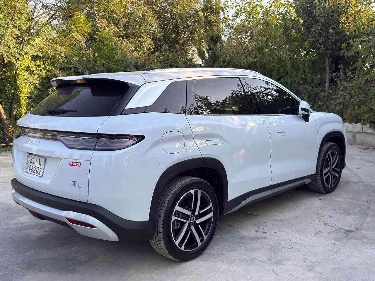 BYD SONG L 
2025 

فول فولە 
باتری گەورە ١٢٠ کیلۆمەتر 
کامێرە ٣٦٠ ە 
سکویریکت کامێرەی کوژانەوەی سەیارە 
سکویریکتی کامێرەی ڕێگە 
کوشن جلد و تەبرید و هیتەر 
سوکان هیتەر 
کارت و سویچی لەگەڵە
تەقسیمی کارەبای لەگەڵە ٣٢ ئەمپێر کارەبا دەدات 
پانۆراما 
ڕاداری جادە و ئیمێرجنسی برەیک 
ڕاداری ئاوێنە 
دەشبول و کامل ناو سەیارەکە لید 
سنوق جەک 
شاشە گەورە 
وایەرلێس چارج 
ئەوتۆ هۆلد 
ویلی ١٩ 
لایت ئەوتۆ موتەحەریک
فلچە ئەوتۆ 
١٠ هەزار ڕۆشتوە
زۆر مواسەفاتی تر
***********
0750738498 السليمانية, العراق
