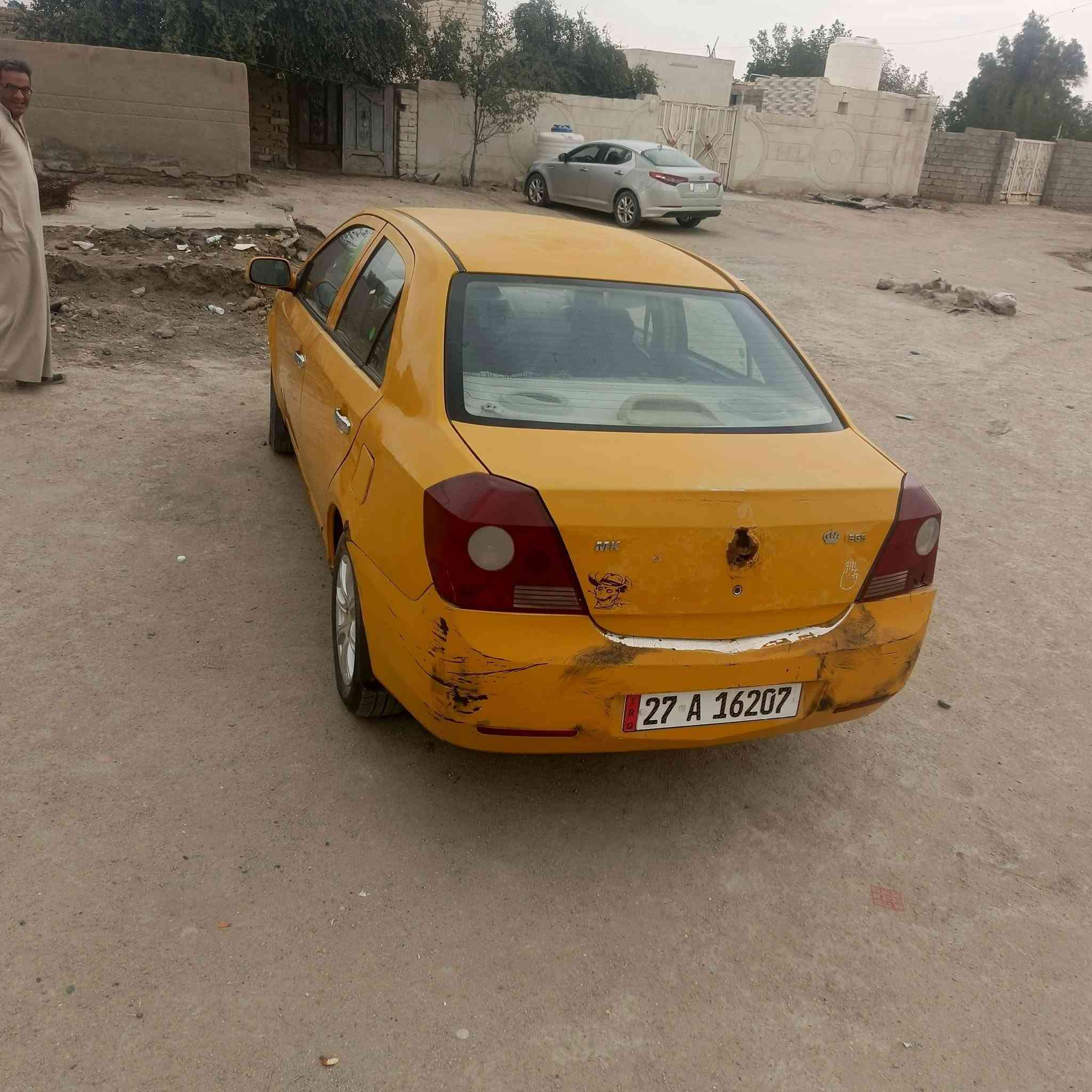 السلام عليكم
سياره جلي امكي ٢٠١٢  سياره مكفوله لا صبغ ولا ضربه 
سياره جاهزه 
محرك كير كورله بيكاتشو مكفول  حداديه جديده 
سياره جاهزه شغل واطلع 
السعر ٣٢ وبيه مجال للشراي 
الاستفسار ***********
