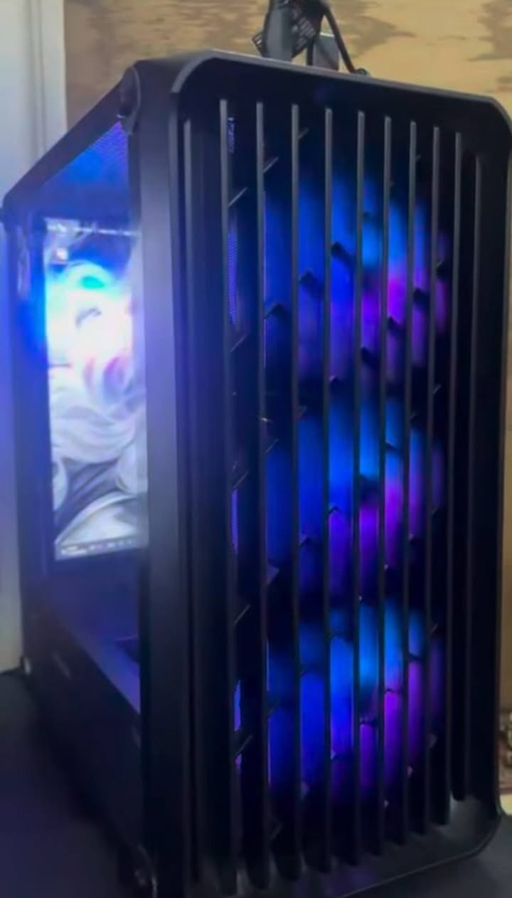 السلام عليكم كيس + شاشه شاومي  حجم 34 كلش نضيفه مع كرتونه  مواصفات الكيس كرت الشاشة: Gigabyte RTX 3050 6GBالمعالج: AMD Ryzen 5 4500 (6 Cores)اللوحة الأم (المذربورد): ASUS Prime B450M-Kالذاكرة العشوائية (الرام): MASS COOL 16GB (3600MT/s)وحدات التخزين (المساحة الإجمالية 2.5 تيرابايت):1TB M.2 SSD1TB HDD500GB HDDمزود الطاقة (باور سبلاي): MASS 550Wالصندوق (الكييس): Systemtreff ST-501.    سعر الكيس ٧٠٠ وبي مجال وسعر الشاشه ٢٧٠ وبي مجال  وسعر الماوس ٢٠   ***********  عنواني الأمين الثانيه
