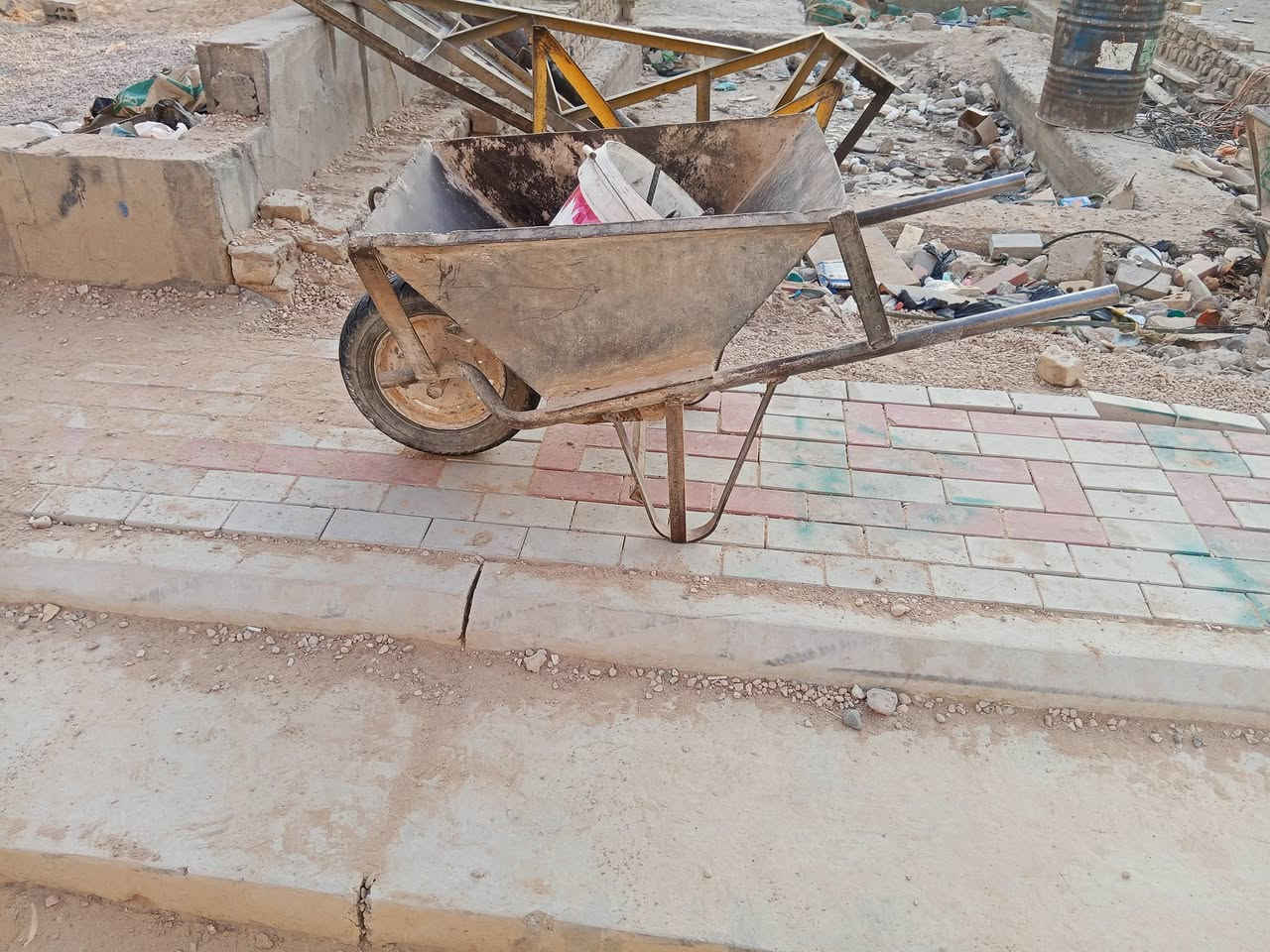 سلام عليكم عرباين البيع ٣ نضيفات
السعر. مناسب. ***********
