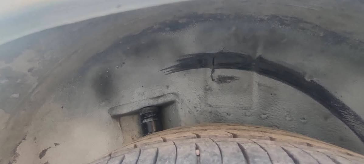 السلام عليكم
مرسيدس دب موديل 86 محدثة 92 سلايت طگتين دبل مروحة تبريد كامل تخم تاير مكينة بلادي سيارة نضيفة و هذا الرقم 
*********** /ابو احمد

