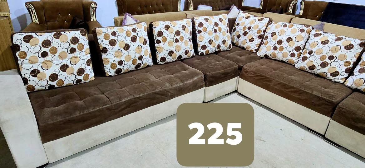 اثث بيتك بأنسب الاسعار سعار الشمال 🌹 
وصول وجبة من الدواوين والتخومه السعر داخل الصور 
صلاح الدين ناحية العلم قرية الربيضة خلف مدرسه سومر للبنين 
***********
يوجد خدمة توصيل داخل المحافظة فقط 🚛

نص مكتوب في الصور:
- 390 وبي مجال
- 225
- 190 وبي مجال