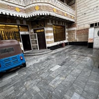 بيت مساحه200 متر واجهه10 ونزال20 يحتوي على5غرف وحده سويت مطبخ حار بارد...