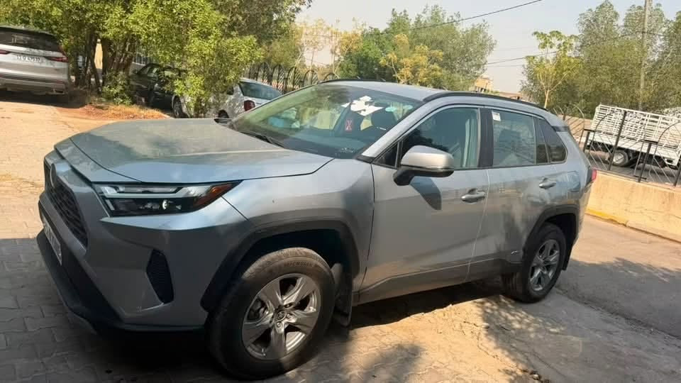 سلام عليكم 
للبيع rav4 موديل 2024
محرك٢٥٠٠ هايبرد 
دفع رباعي awd
مثبت سرعة 
تحكم مقود 
شاشة وسطية 
وضعيات قيادة متعددة 
حادث بسيط مرفق مع صور سيارة 
السعر ٢٣٥٠٠ وبي مجال بسيط 
للاستفسار الاتصال على رقم 
***********
