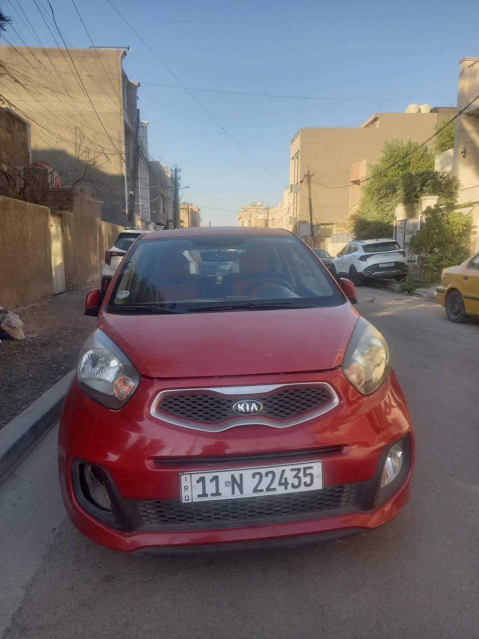 السلام عليكم للبيع فقط..
كيا بيكانتو خليجي 
رقم بغداد الانكليزي الجديد
منظومة تبريد كاملة جديدة
باتري جديد جام كهربائي
اللون احمر 
بدون صبغ 
ماشية ٦٤ فقط
بيها طخات بسيطة وجراد بالسقف وشوي بالباب الامامي
مكانها بغداد البنوك
سعرها ٨٥$ فقط
للاستفسار ***********
