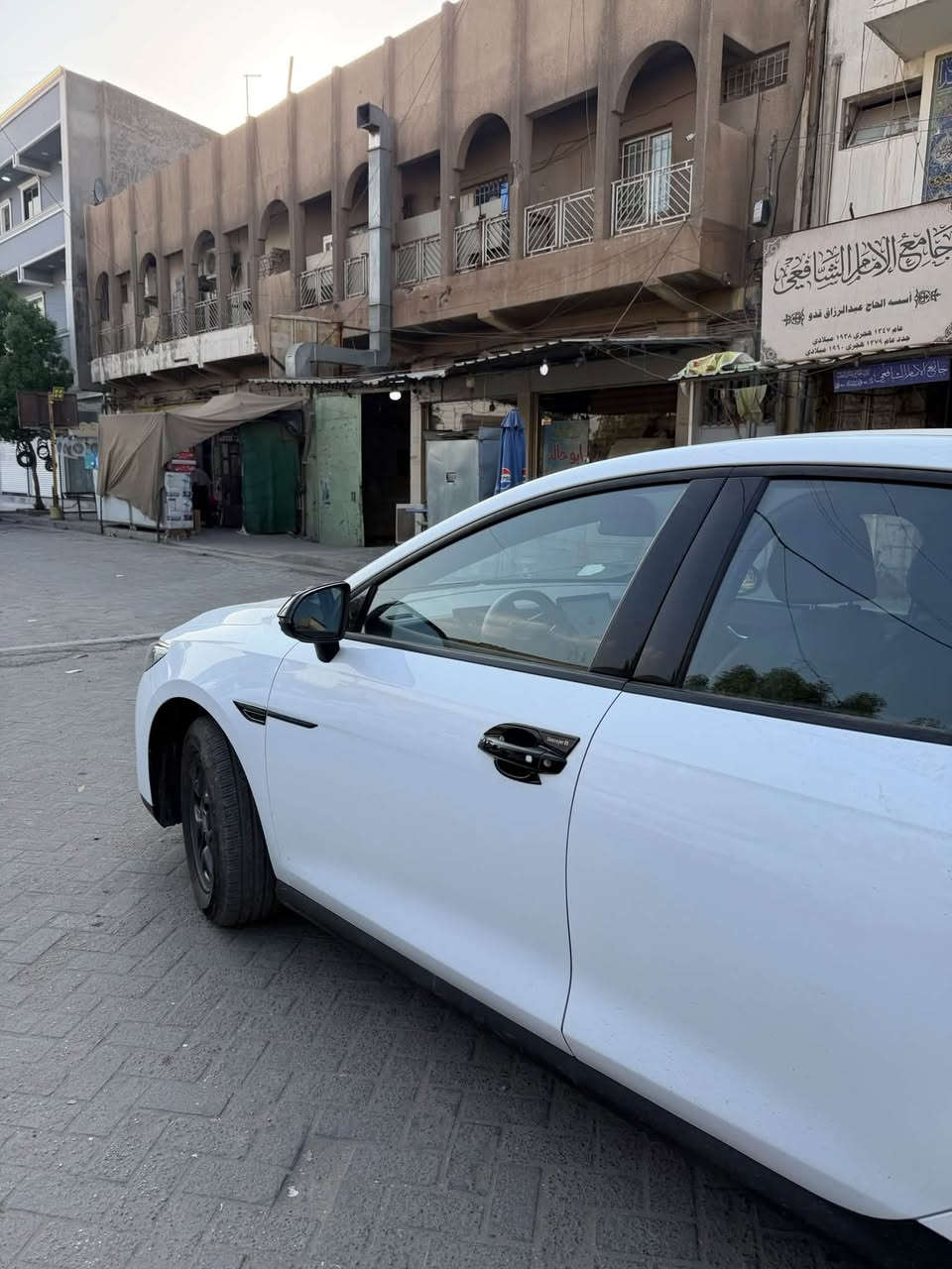السلام عليكم كن بلاس للبيع 
السياره بيه بارد بلباب عكس السايق
باقي السياره مكفوله
ماشيه 11الف الكلي
السعر20مليون بيه مجال بسيط
مكاني بغداد ***********
