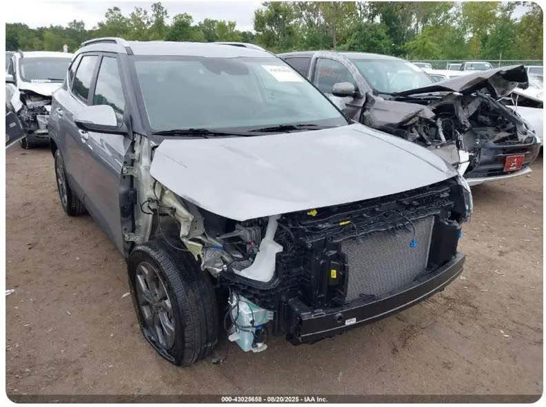 سليتوز 2024 فئة S وارد أمريكي مرقم بابل باسمي السياره 
ماشيه : 15 ميل
حادث جاملغ فقط بدون ايرباك 
مبدل مال وارد ومصبوغ نفس اللون والدعايه نفسه بدون تبديل 
رادارات  امامي …جانبي ..خلفي
فول تحكم ستيرن شاشه متصله 
تحديد مسار ..مثبت سرعه.. إطفاء ذاتي .. توقف ذاتي…مانع انزلاق
كشنات تدفئه مخمل وجلد تبريد قطعتين 
فور ويل درايف …نزول منحدرات 
ثلاث أنظمة قياده نورمل …وسبورت  …وسمارت
مكان السياره حله للاستفسار 
*********** حلة, بابل

نص مكتوب في الصور:
- 000-43025658 - 08/20/2025 - IAA Inc.