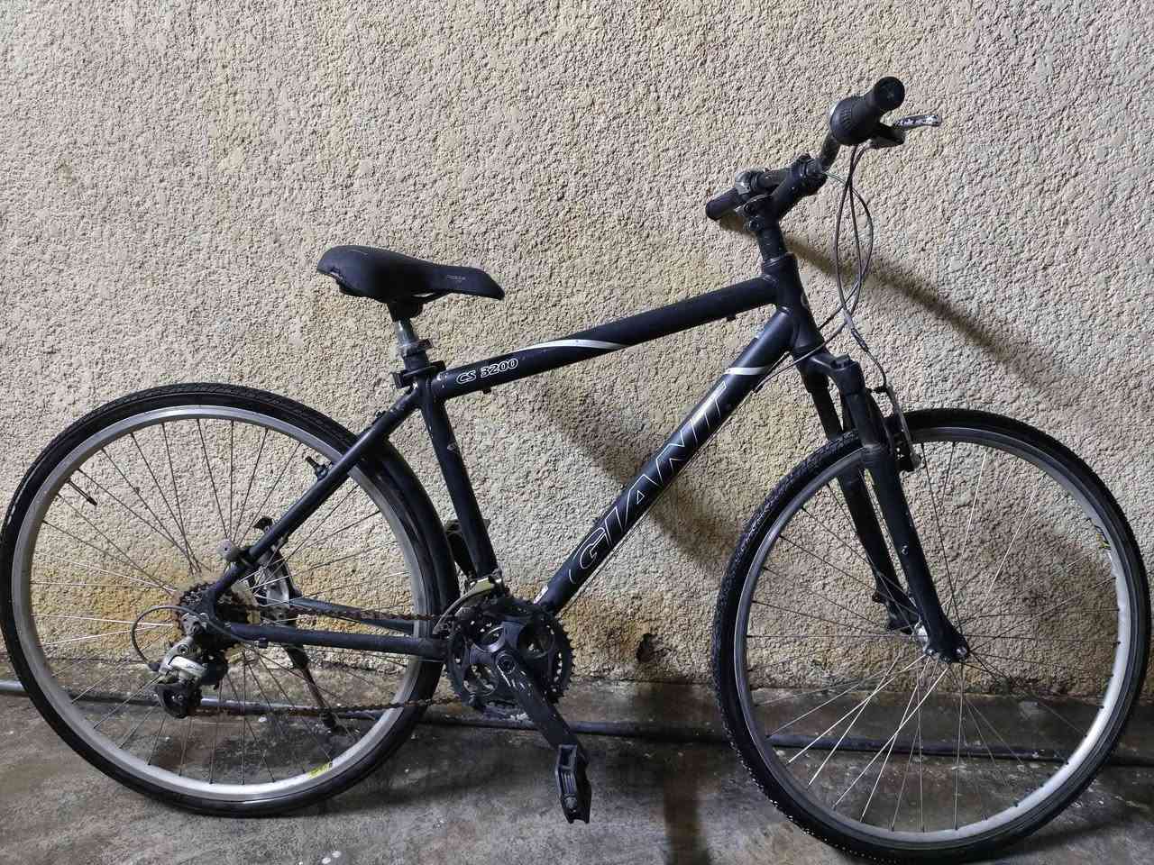 Giant CS3200 • مقاس ٤٨ • شيمانو ٧ سرعات