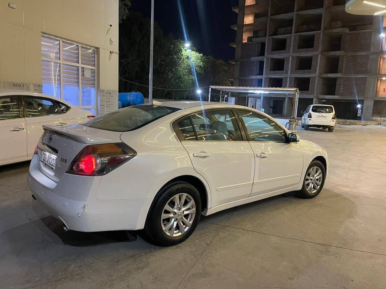 نيسان التما ٢٠٠٨ خليجي
رقم أربيل 
كير ومكينة وتبريد 
 تاير جديد وصدر مبدل أمامي وخلفي جديد 
بيها بنيد مبدل بلادي وفيها صبغ بالجامرلوغ الخلفي يم قبق البانزين أثر طخة بسيطة 
السيارة يرادلها:
جامة أمامية +بور ستيرن + دسكات فقط 
السعر ٨٨ وبيها مجال 
ملاحظة السنوية ساقطة صار كم شهر 
للاستفسار الاتصال على الرقم ***********
