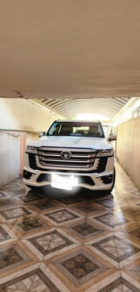 تيوتا لاند كروز 2024VX لمتدد  محرك اربعتالاف ماشية 22الف  جدا نضيفه  م...