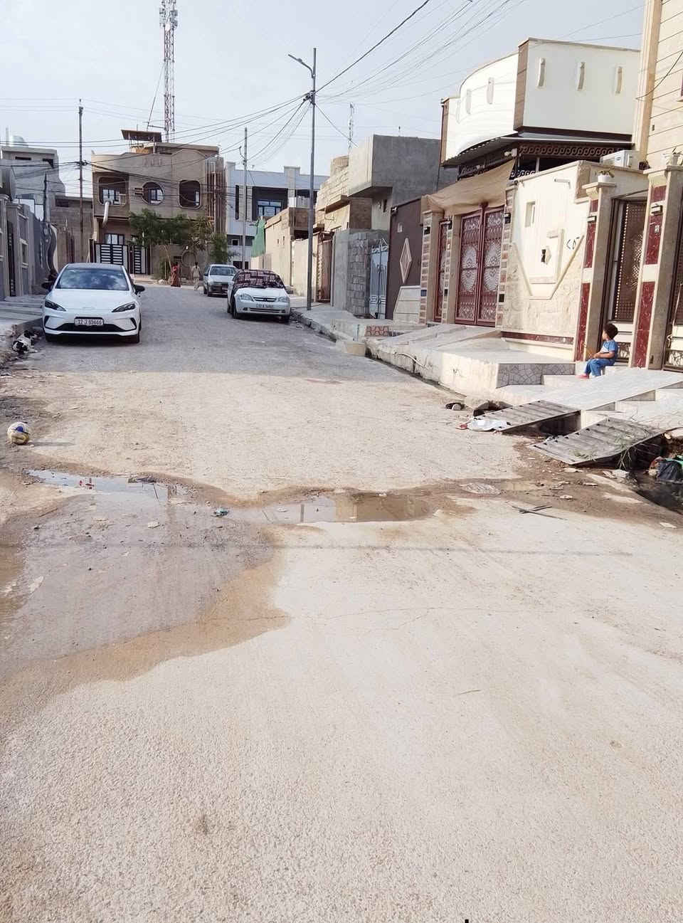 السلام عليكم / بسم الله والصلاة والسلام على رسول الله 🏡 للبيع للبيع دار سكني / كرت بلديه / مقدم معامله للتمليك / – فرصة مميزة بسعر مناسب جداً / 
📍 الموصل – الجانب الأيسر
📌 حي السماح الأولى  / سايدن 30 / خلف جامع طه /  
📐 المساحة: 100 متر / طابق واحد  / غرفتين + هول + استقبال + مشتملات + بيتونه كبيره / 
🏠 السعر 57/ مليون دينار / وقابل للتفاوض / 

✔️ موقع مميز وقريب من جميع الخدمات.
✔️ مناسب للسكن /

💰 السعر مناسب جداً ويوجد مجال للتفاوض.
للتواصل والاستفسار:
📱 *********** / زين 
📱 *********** / كورك 
📛 ابو ياسر للعقارات / نستقبل جميع العروض في احياء الموصل /
▪️ سكني 🏡
▪️ تجاري 🏬
▪️ دواَنم وأراضٍ استثمارية 🌟
