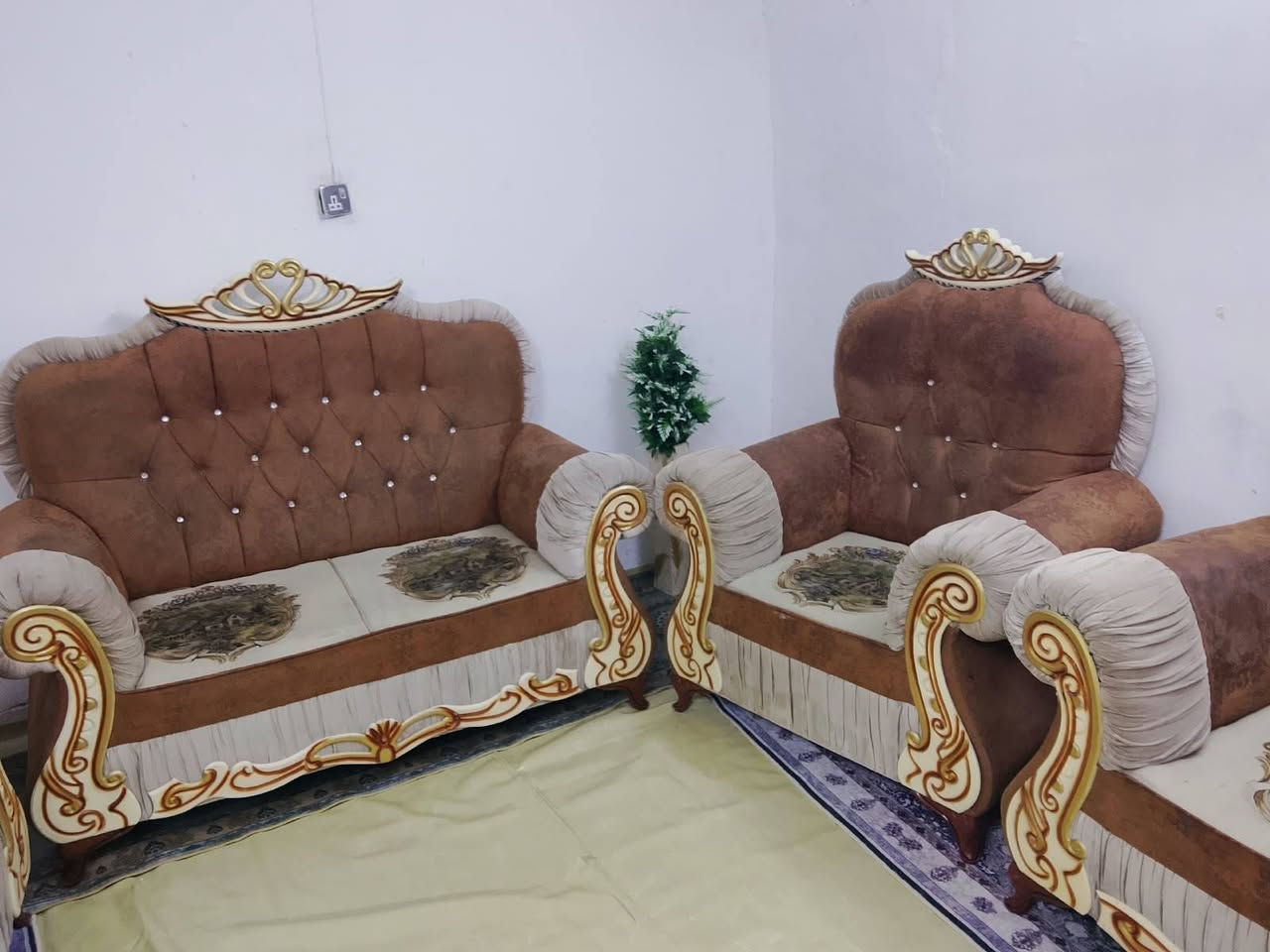 السلام عليكم تخم لل بيع تسكام درجه اوله 10مقاعد اي ضرر مابي ماكني كربلاء حي الغدير السعر 350 وبي ماجالي يوجد خدمة توصيل داخل كربلاء ***********

