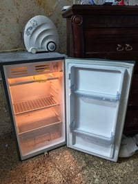 ثلاجتين ثنينهن 150بغداد طالبيه جدد كلش ،07708239126