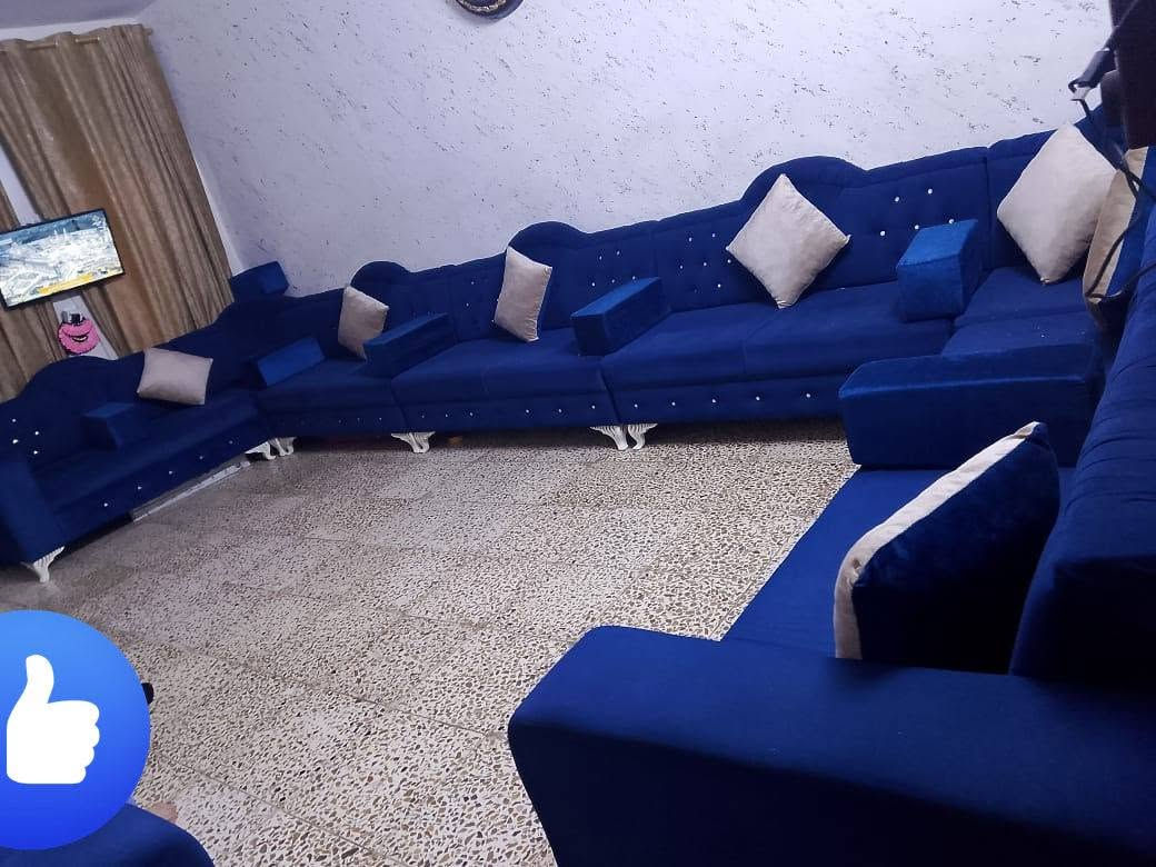 ديوان ١٦مقعد للبيع استعمال قليل حطاطه مو سوكي
مكان بغداد
استفسار *********** واتساب
***********واتساب
