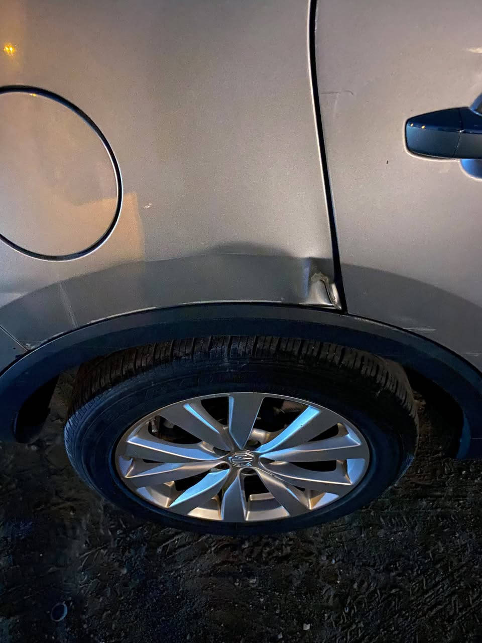 السلام عليكم
Mg / zs
للبيع موديل 2024
السياره بدون صبغ بدون حادث بس طخات بسيطه 
ما بيها أي نواقص
بسمي تحول مباشر ثاني يوم 
رقم بغداد 
محرك ١٥٠٠ تنفس طبيعي
تحكم ستيرن جهتين
كامره خلفيه 
هاند بريك كهربائي
اشاير بالمري
كير اوتوماتيك 
بيها منظومه غاز
سعر البيع 110$ وبيها مجال بسيط للشراي
مكان السياره بغداد / التاجيات قرب دائره مرور التاجيات
للاستفسار الاتصال على الرقم 
***********
