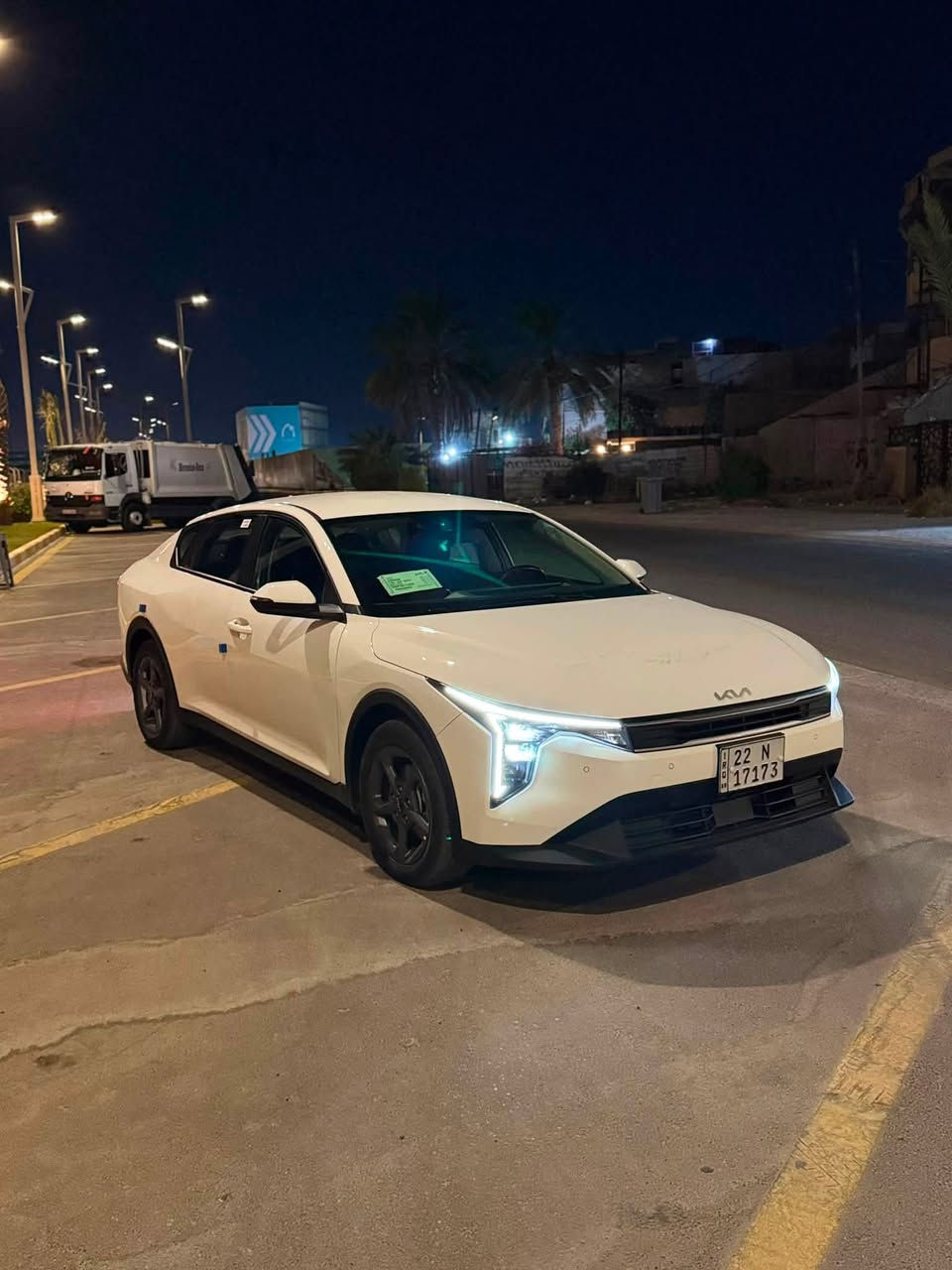 ‎السلام عليكم
‎كيا K4 2025 ضمان شركة nim رقم اربيل 
‎المواصفات . محرك ٢٠٠٠ دوش مع كير AT بدون ادفانز 
‎شاشه متصله نفكيشن كار بلي كامره دواره مانع انزلاق 
‎ثلاث وضعيات قيادة
‎تبريد قطعتين
‎حساس امامي خلفي 
‎لايت ثلاث عدسات
‎السعر ١٧٧ 
‎بغداد /الغزالية
‎***********
‎
