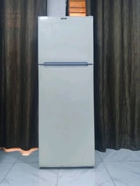 ثلاجه • حجم كبير • شغاله
