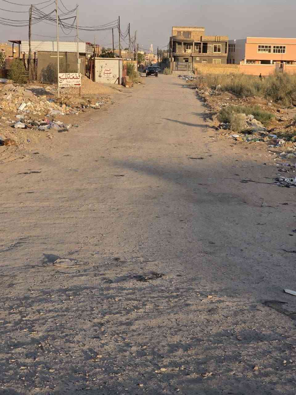 عرصة للبيع طابو زراعي سند ٢٥ مساحة 200 متر السعر 38   حولي الجامعة مرقمة بلدية  مقابل بيت المرمر باسمي  مداور ثاني يوم تبعد عن الشارع ١٨٠ متر لاستفسار ***********
