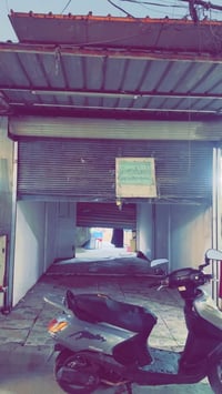 🛑المحل للايجاراو للبيع 🛑 المحل على وجهين يحتوي على كبنكات أثنين  موقع ...