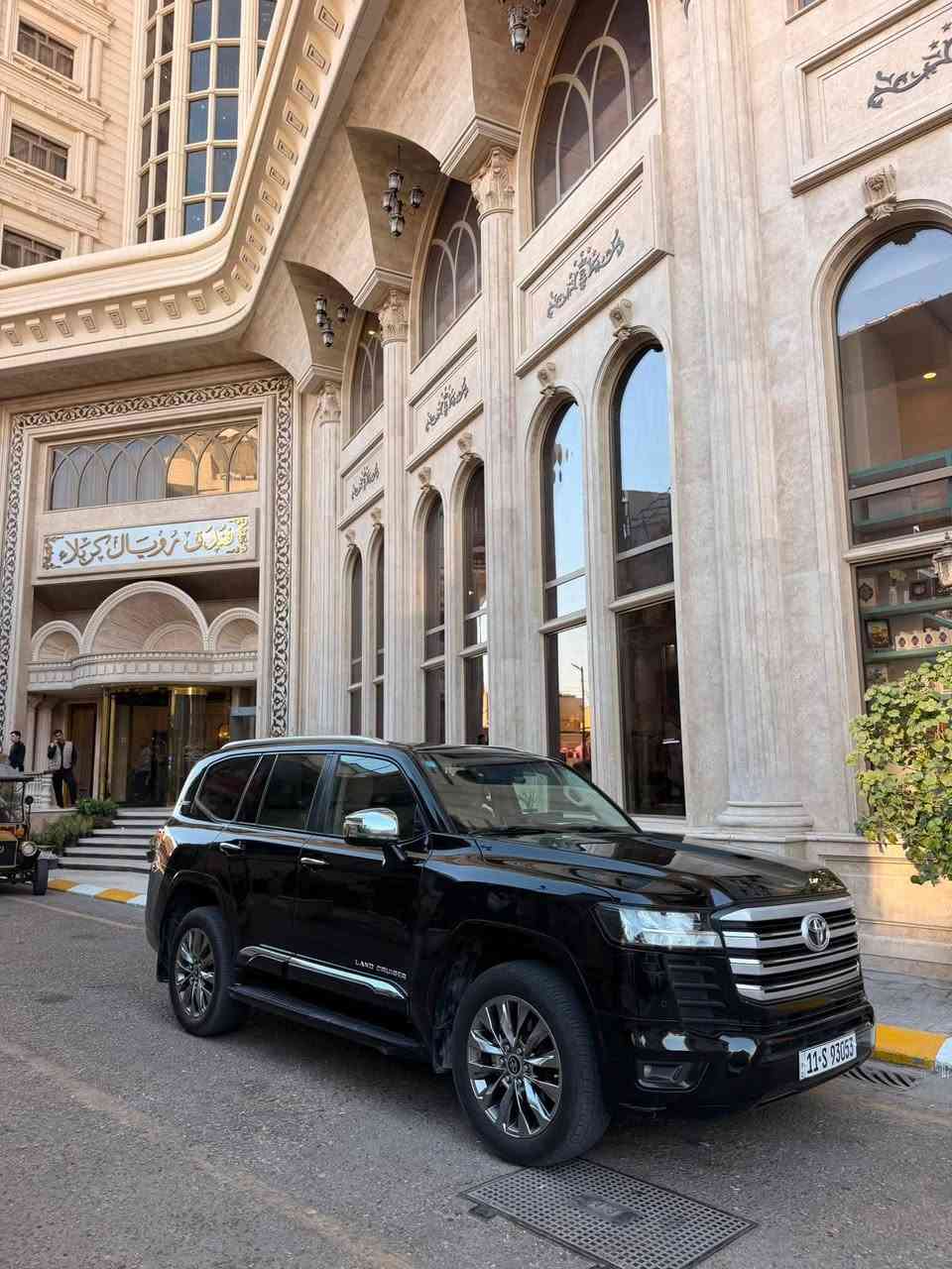 لاندكروزر 2022 ساز SAS
السيارة كفالة عامة 
ماشية 74 الف
المحرك 6 سلندر
مواصفات ال GXR كله
ثلاث شاشات وباقي المواصفات معروفة
الهاتف : ***********
