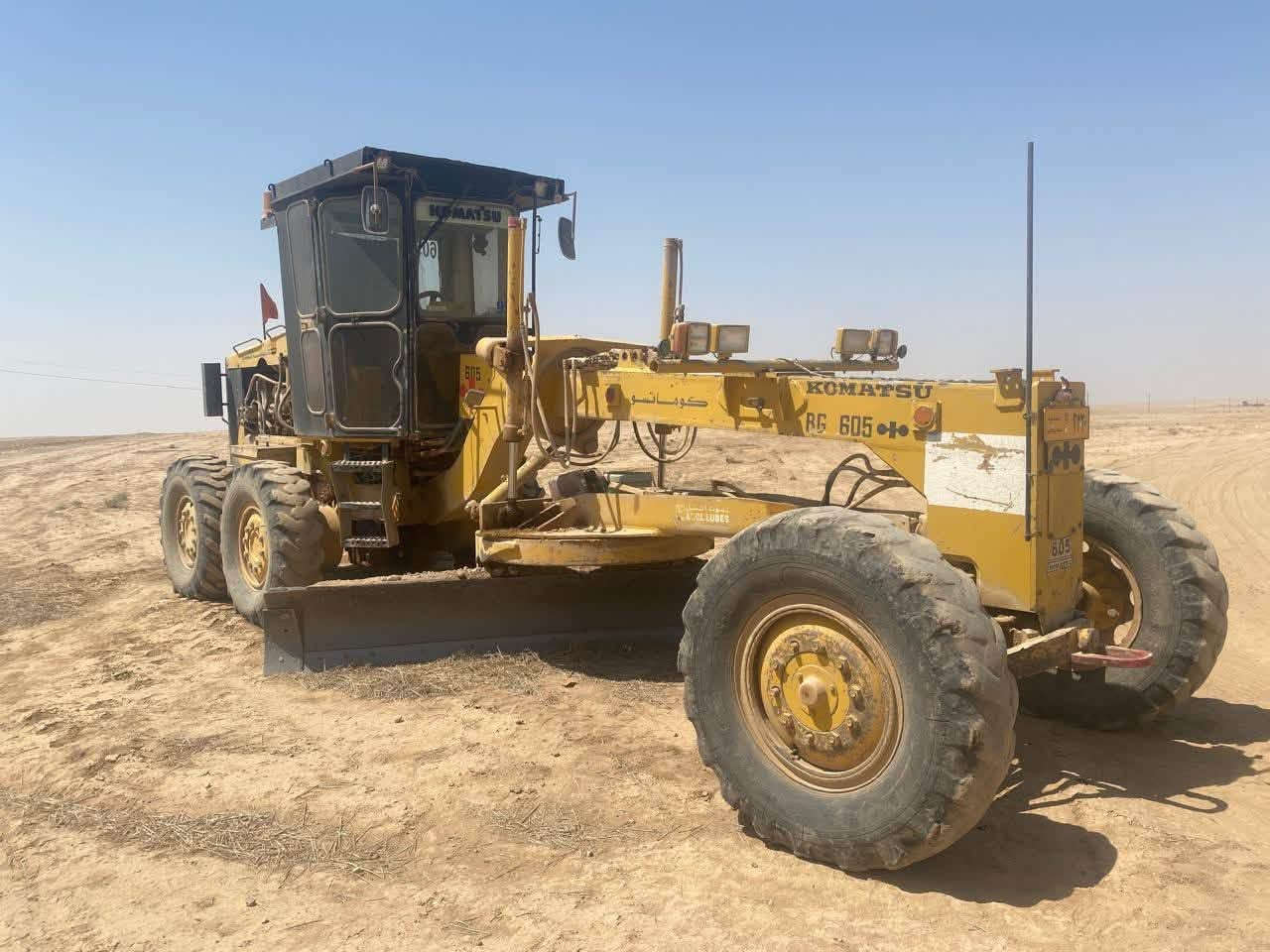 للبيع كوماتسو 605 R بدون رقم السعر 135 قفل مكفولة من كلشي  للاستفسار ***********
