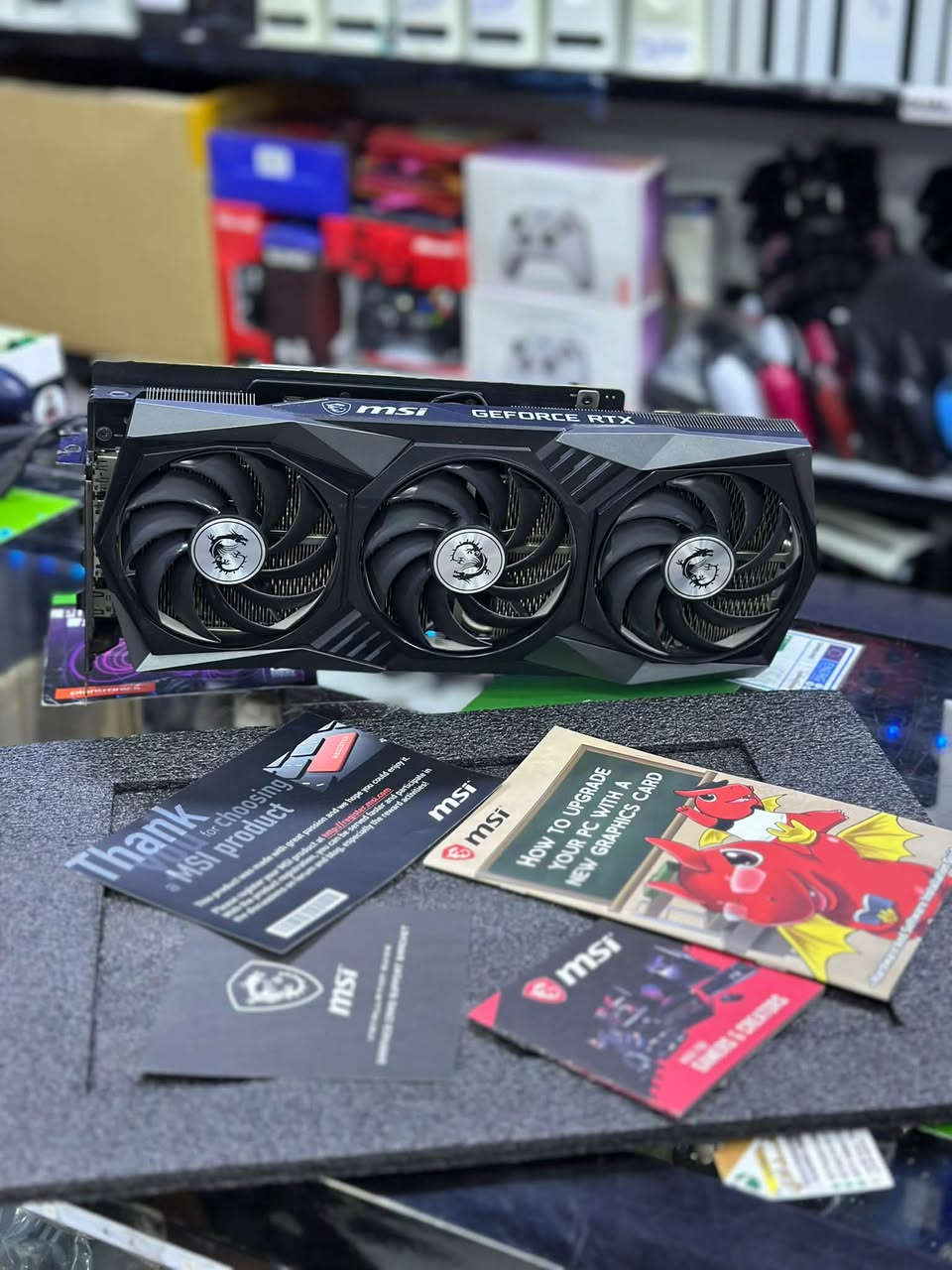 🔥 متوفر RTX 3080 Ti MSI Gaming X Trio 🔥
كرت شاشة نظيف جداً وحالته ممتازة ✨
أداء قوي جداً ومناسب للألعاب الثقيلة والاستخدامات الاحترافية 🎮💪

🔹 RTX 3080 Ti – 12GB GDDR6X
🔹 MSI Gaming X Trio – تبريد ثلاثي المراوح ❄️
🔹 دعم Ray Tracing + DLSS
🔹 أداء ممتاز على 2K و4K
🔹 مناسب للألعاب الحديثة والتصميم والمونتاج
🔹 الكرت فحص وضمان ✅

📍 موصل – دواسة – عمارة القدس – مكتب البغدادي للحاسبات
🚚 متوفر توصيل
📲 للحجز والاستفسار واتساب: ***********

🔥 3080 Ti مو كرت عادي… أداء فئة عليا قوي جداً!
