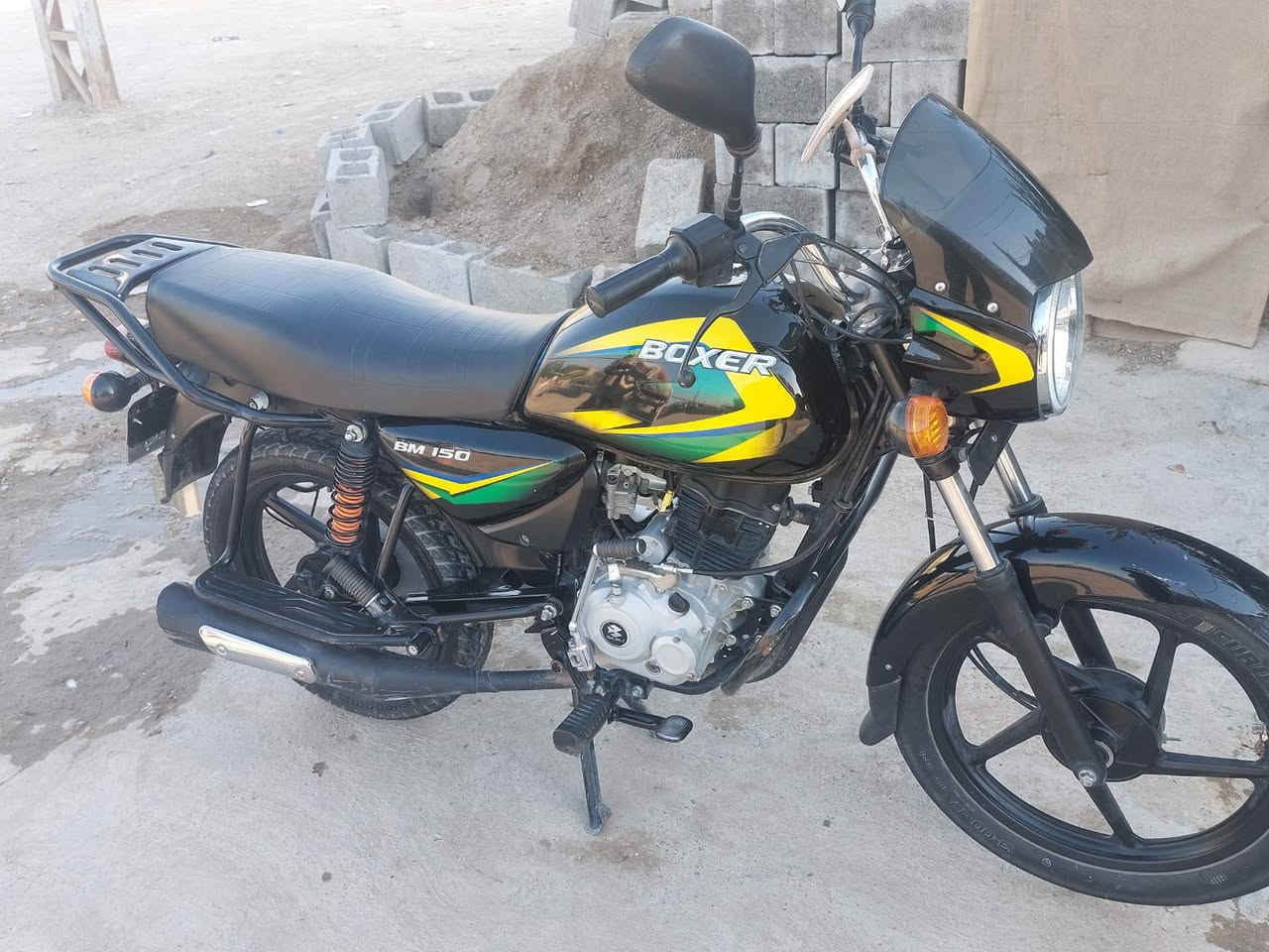 السلام عليكم
دراجة بوكسر موديل ٢٢ جديده استعمال قليل جدا رقم بغداد تحويل مباشر  السعر مليونين وربع بي مجال للشراي 
اتصل ودلل رقم 
‏‪***********‬‏
